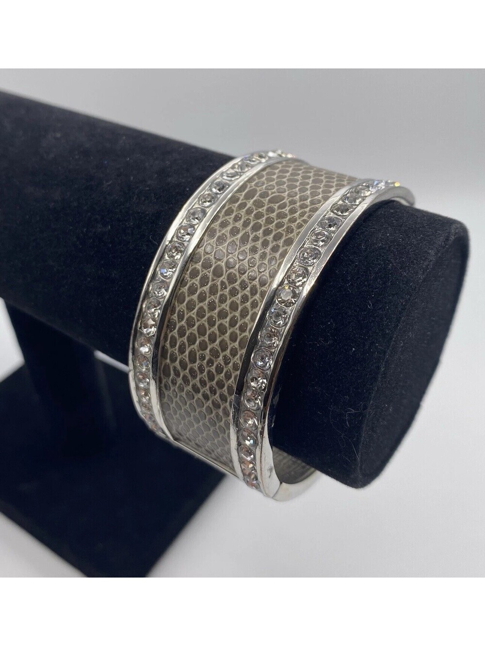 Silver-Tone Chunky Hinged Bangle Sparkly Rhinestone Statement Animal Print Sz 7"